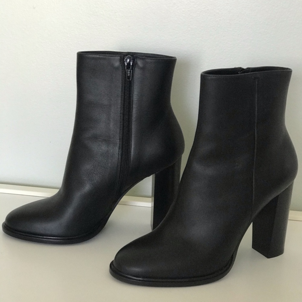 Vince “overton” leather booties